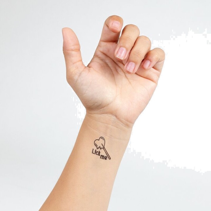 SECRETPLAY Kit com 10 tattoos temporários CANDY COLLECTION