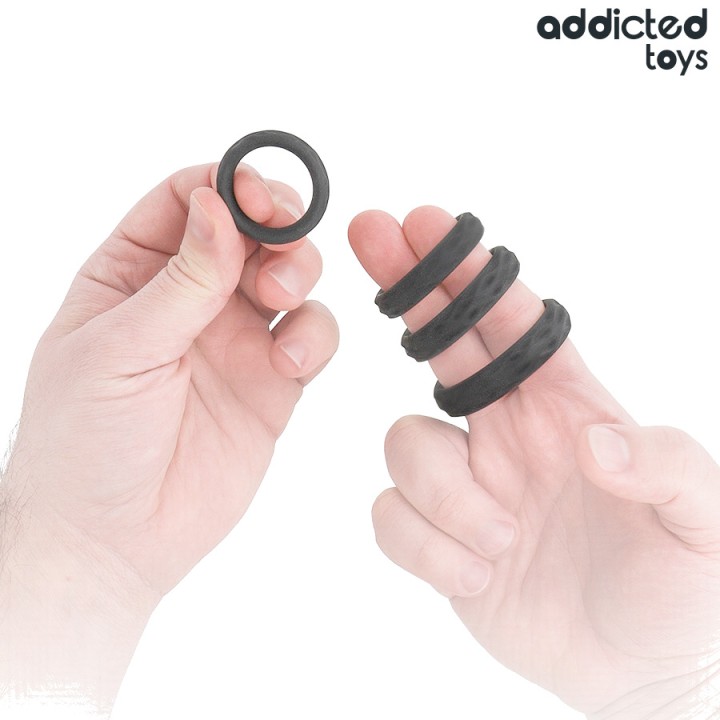 ADDICTED TOYS Set textuurde ringen voor de penis in 4 maten