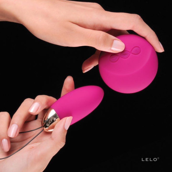 LELO Remote-controlled massage egg LYLA 2-INSIGNIA DESIGN