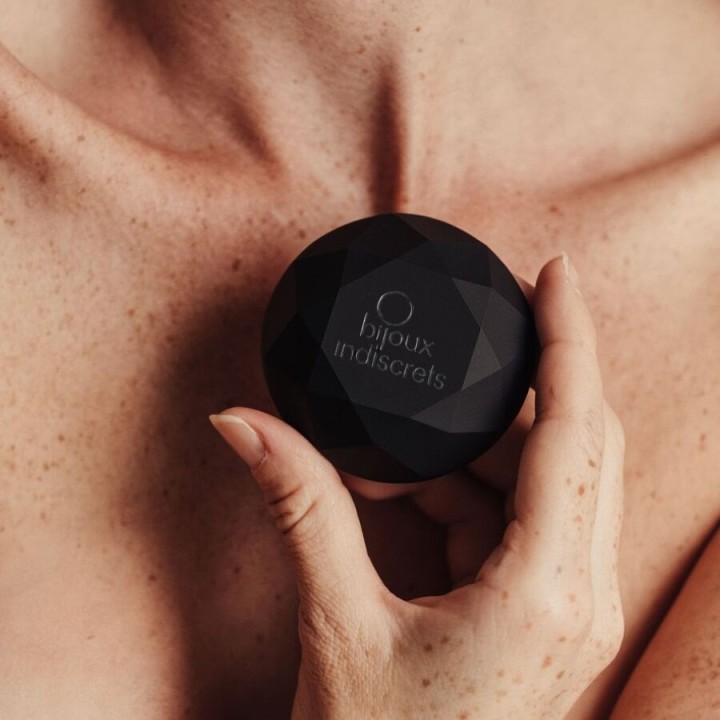 BIJOUX INDISCRETS Diamond-shaped clitoral stimulator limited