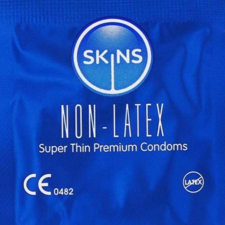 SKINS Kondomije brez latexa 8 UDS D-245914