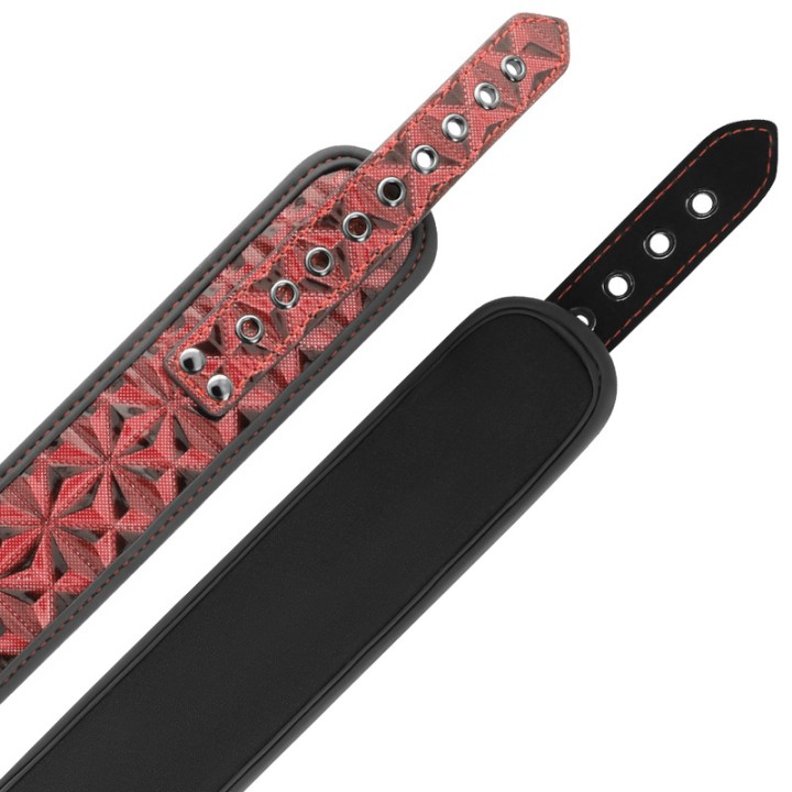 BEGME FETISH GAMES Neoprene-lined nipple clamps with chains