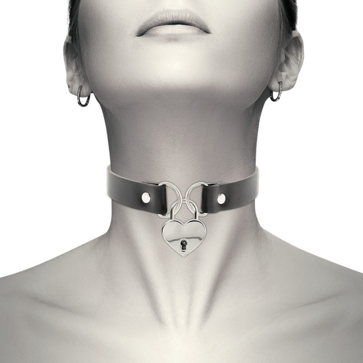 COQUETTE CHIC DESIRE Collar de cuero vegano con accesorio