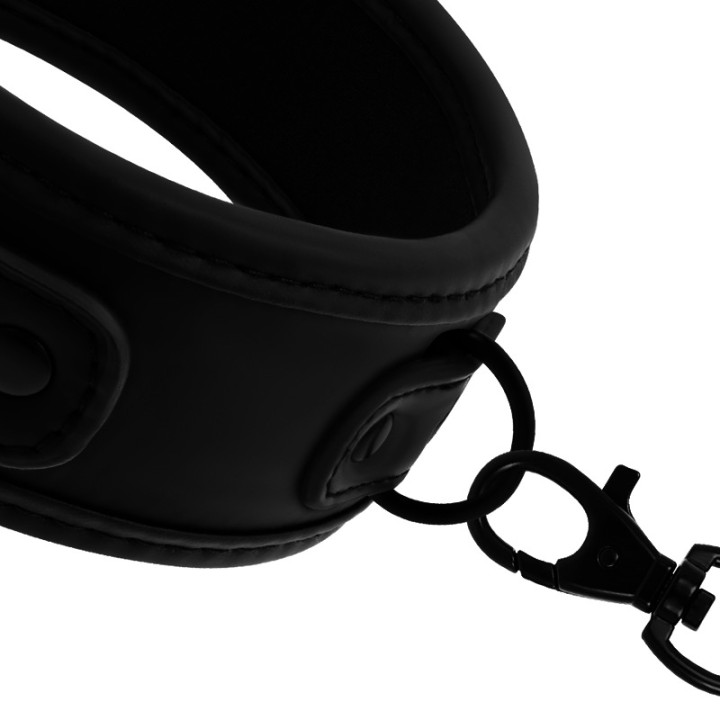 FETISH SUBMISSIVE Collar con cadena y forro de neopreno