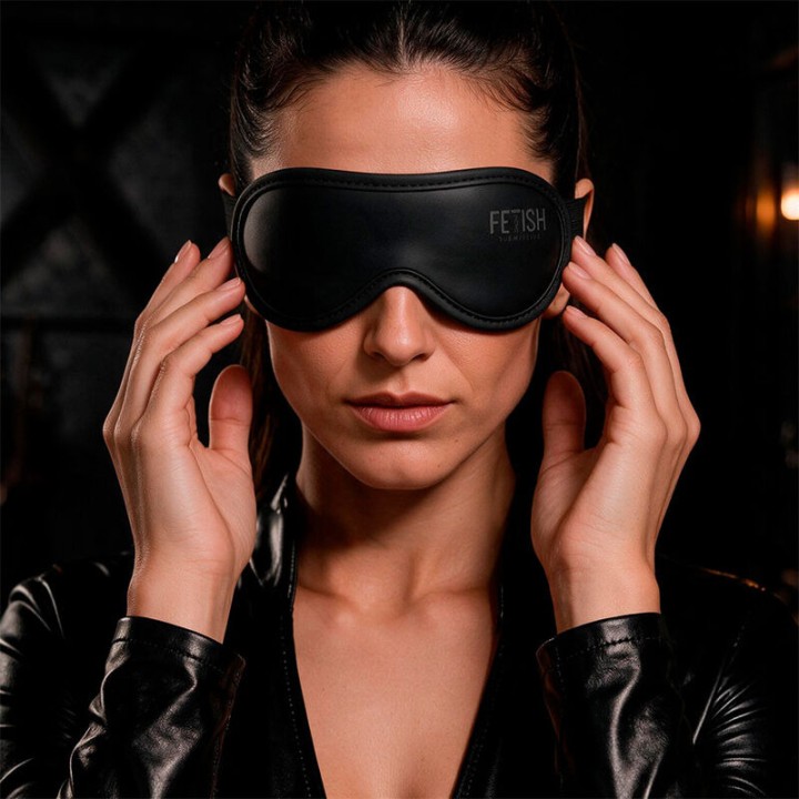 FETISH SUBMISSIVE Vegan leather blindfold with neoprene