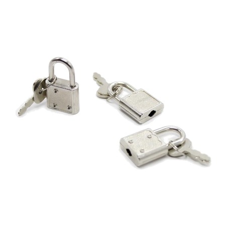 cadenas avec clés pour bondage
