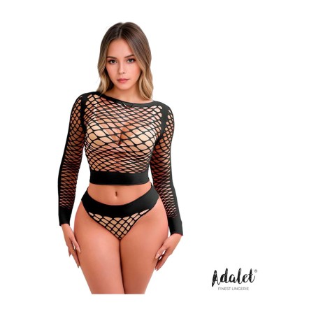 set aus einem langärmeligen top und netzslip yara