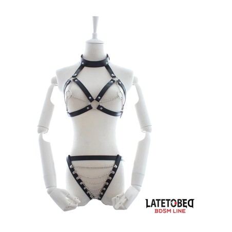 conjunto de soutien e cuecas com correntes bondage